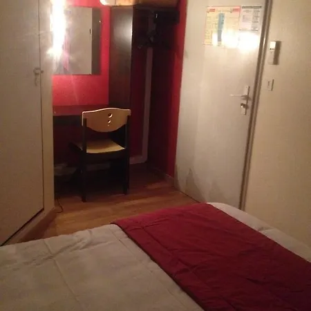 Fasthotel Muret 2* Saubens