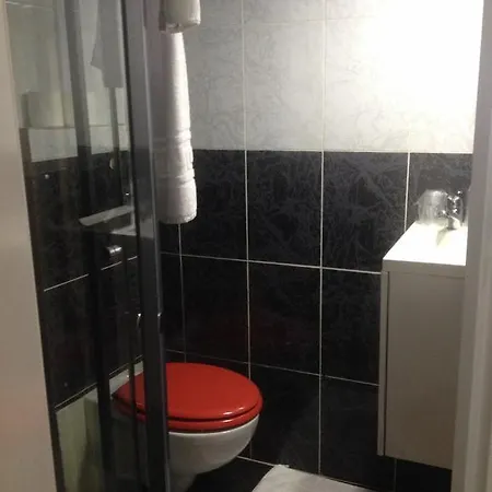 Fasthotel Muret 2*