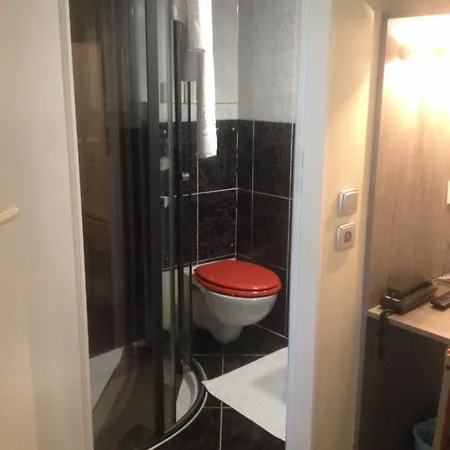 Hotel Fasthotel Muret 2*