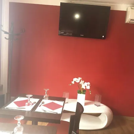 Fasthotel Muret Hotel